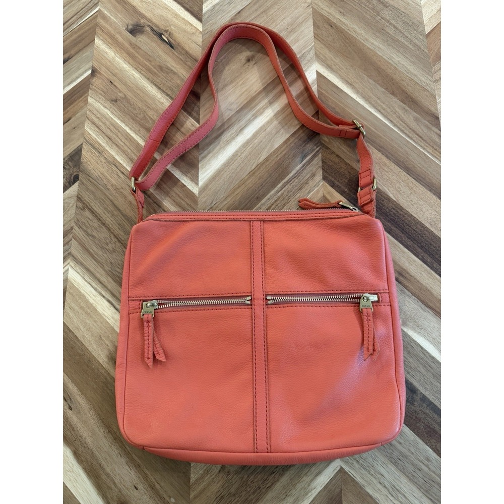 Fossil‎ Coral/Orange/Salmon Leather Shoulder Messenger Crossbody Bag
